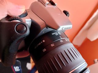 Cámara Canon Eos3000V