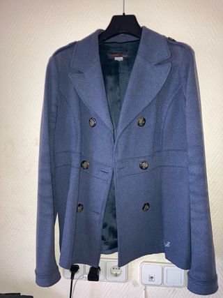 abrigo de mujer azul petroleo