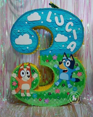 Piñata perro bluey