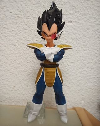 FIGURA GRANDE VEGETA 24CM ALTO BOLA DRAGON SAIYAN