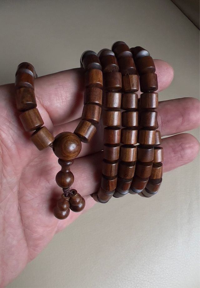 Japa mala madera de sándalo rojo
