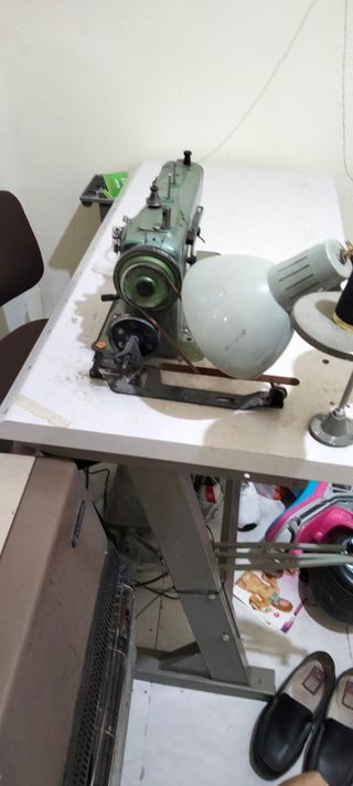 Maquina de coser completo