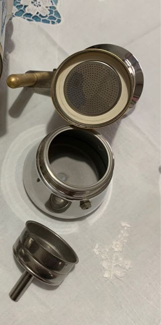 caffettiera tre tazze Vignano group acciaio e oro