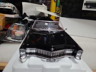 1/18 Maqueta cadillac convertible