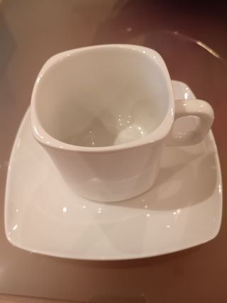 Vendo juego de 8 tazas
