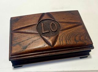 ANTIGUA CAJA DE MADERA