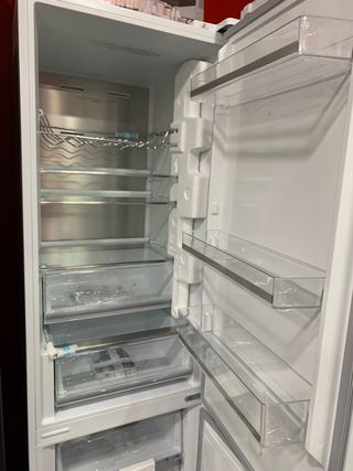 NEVERA SERIE CRISTAL ( 4 AÑOS DE GARANTÍA )