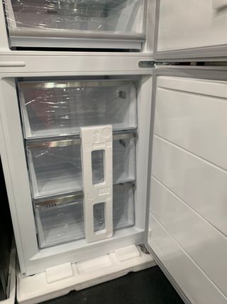 NEVERA SERIE CRISTAL ( 4 AÑOS DE GARANTÍA )