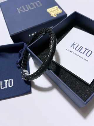 Bracciale uomo, Kulto