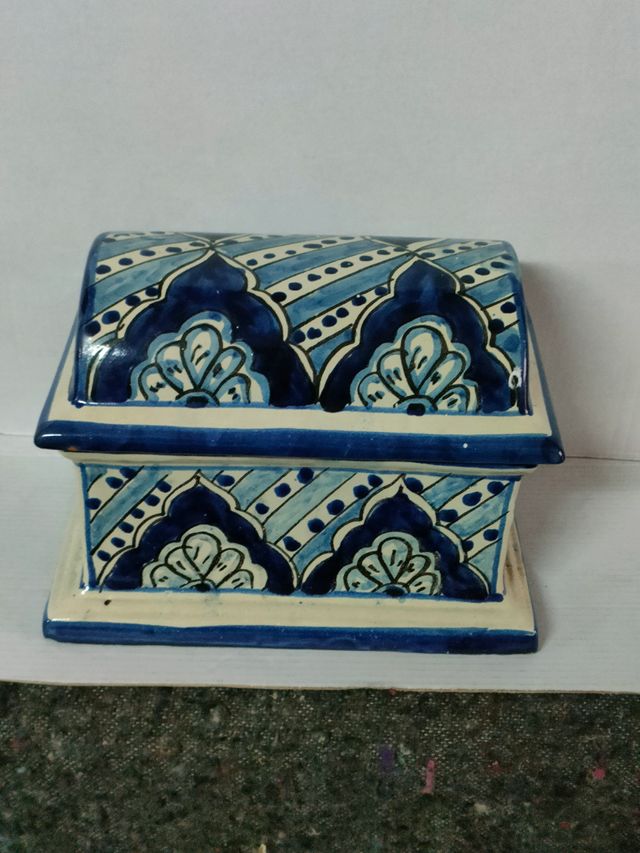 Preciosa Caja Joyero En Porcelana Esmaltada