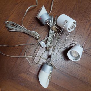 4 focos de luz de Ikea