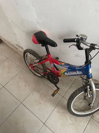bicicleta de niño marca BH