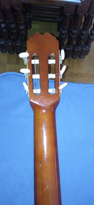 Guitarra española acústica