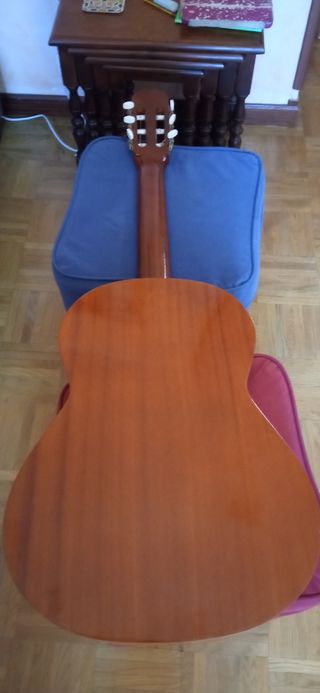 Guitarra española acústica