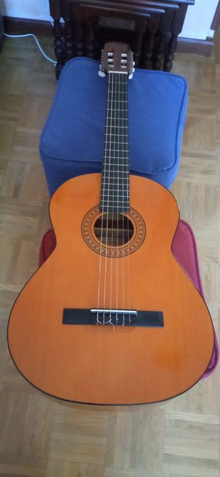 Guitarra española acústica