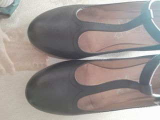 Zapatos negros de pulsera 