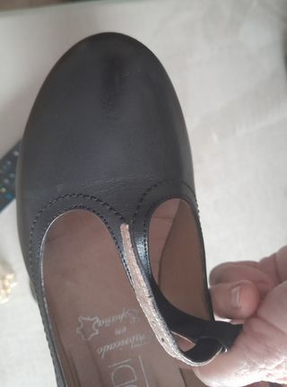 Zapatos negros de pulsera 