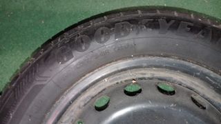 2 Ruedas Goodyear Efficient Grip 175/65 R14 82T