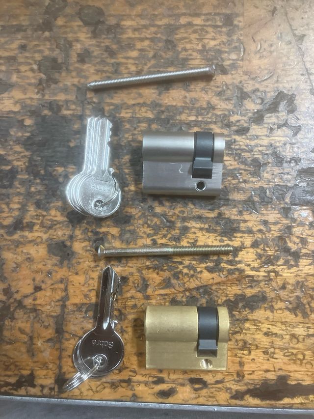 cerradura cilindro bombillo