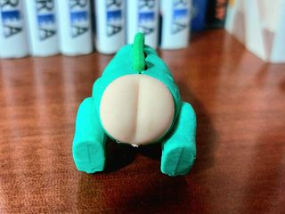 Lote de figuras de Shin Chan, 2023