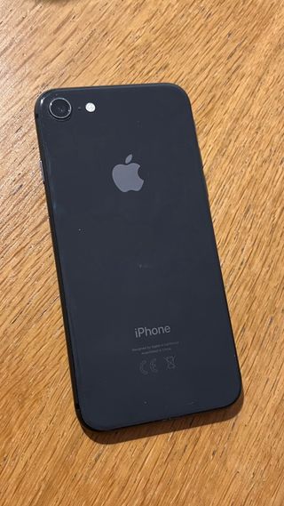 Iphone 8    64gb