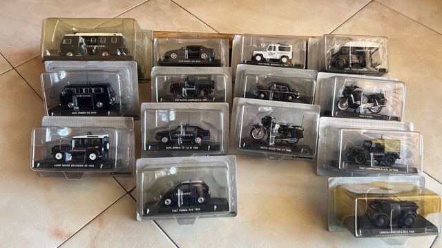 collezione mezzi carabnieri 1:43