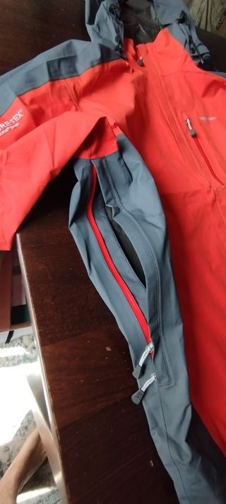 Chaqueta trango Gore Tex
