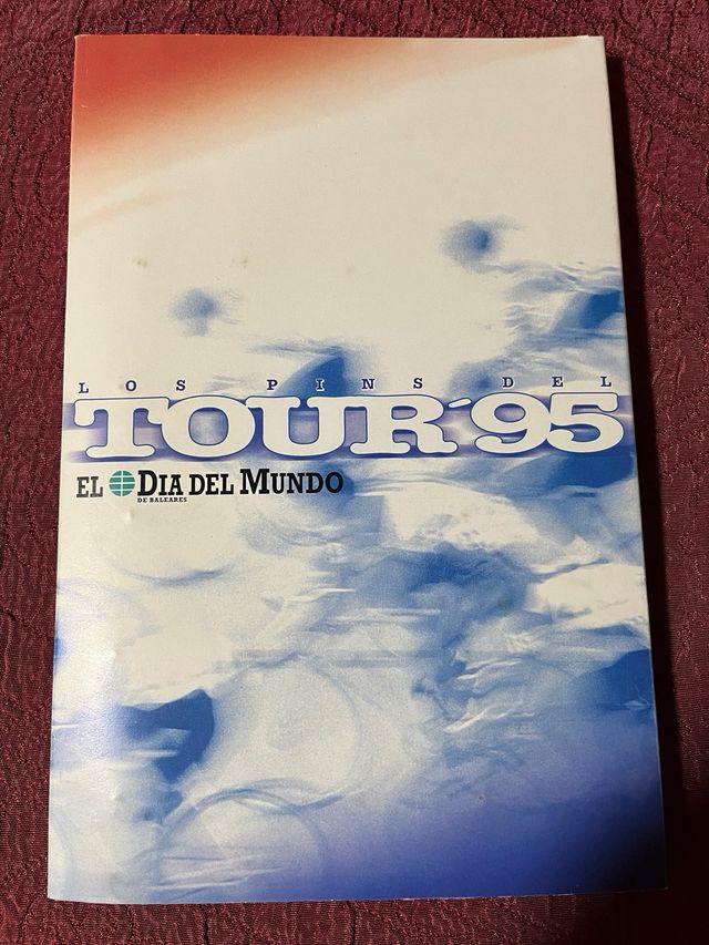 COLECCION PINS TOUR 95