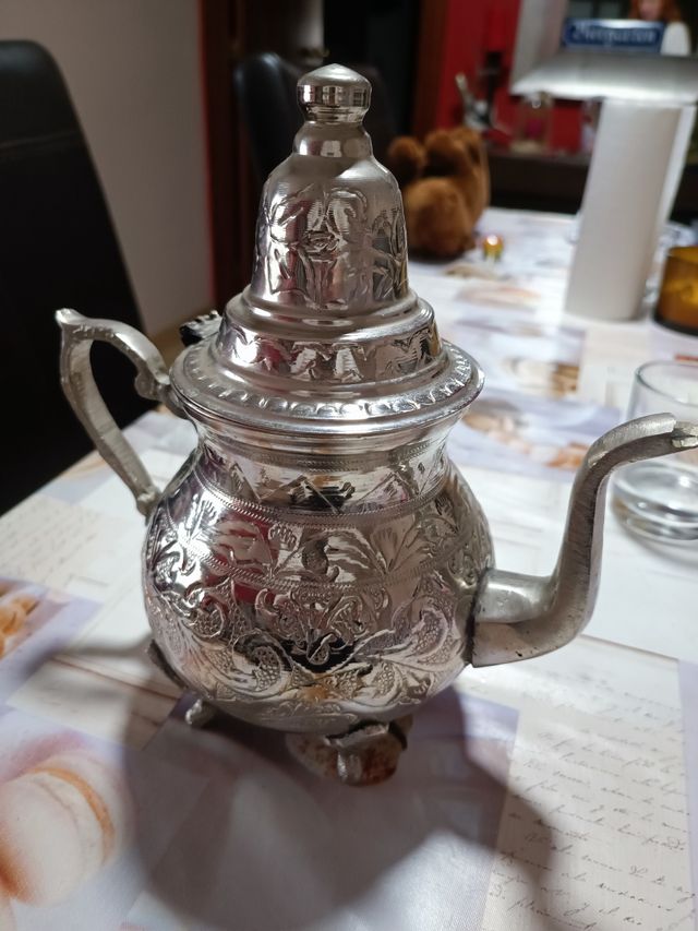 Tetera árabe original de Túnez