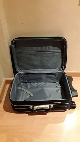 Maleta con ruedas. Viaje