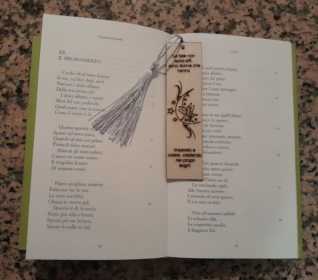 Segnalibro in legno personalizzabile