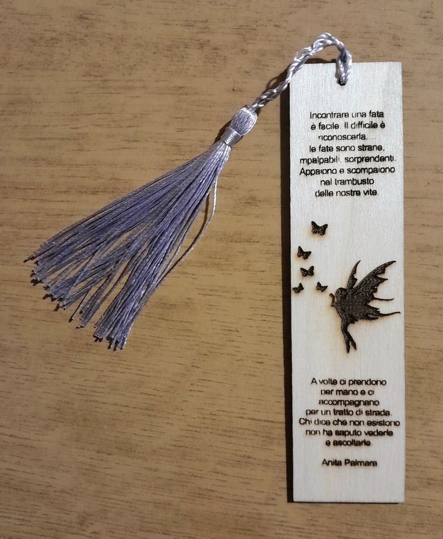 Segnalibro in legno personalizzabile