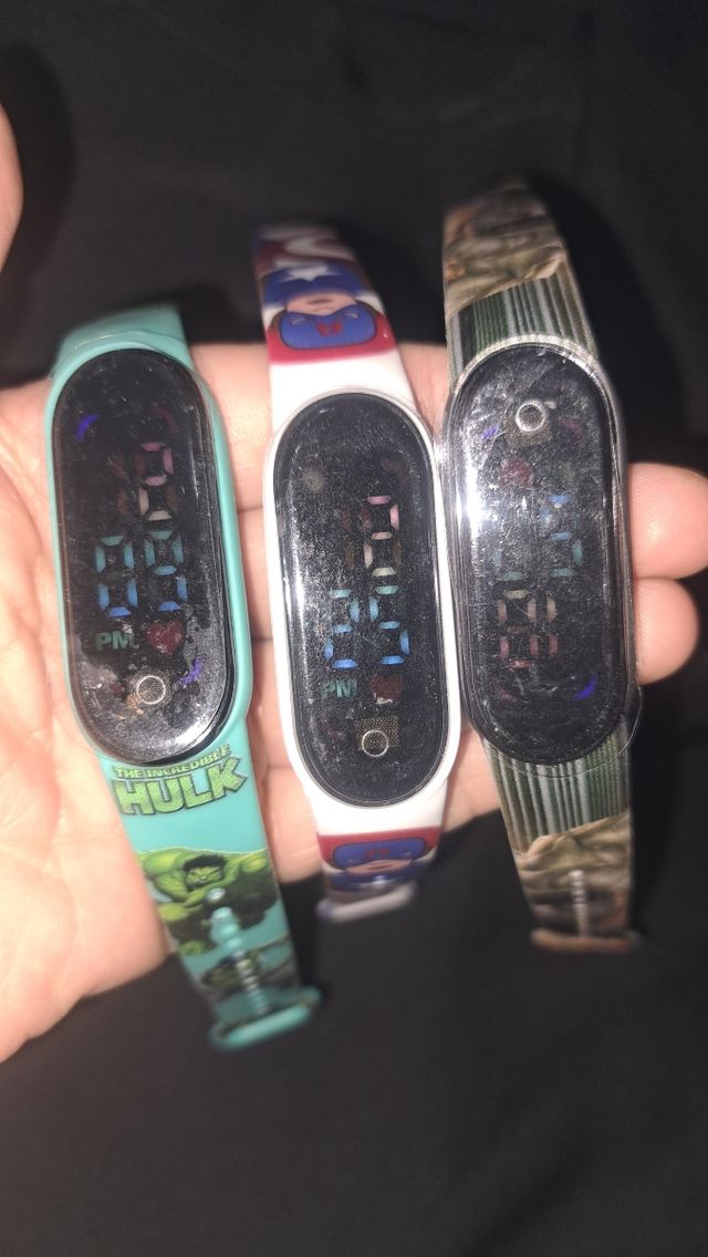 Relojes digital súper héroes 