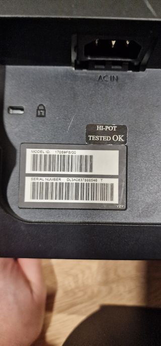 Lote Monitores y teclados