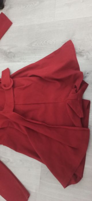 Mono corto rojo