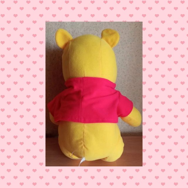 Dos peluches Winnie the Pooh