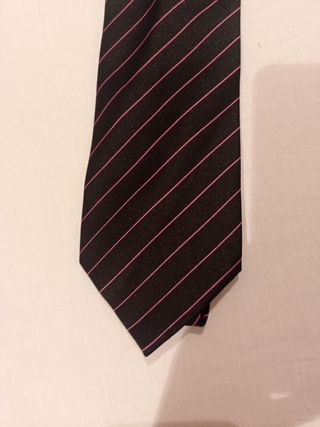Corbata de mujer Zara 