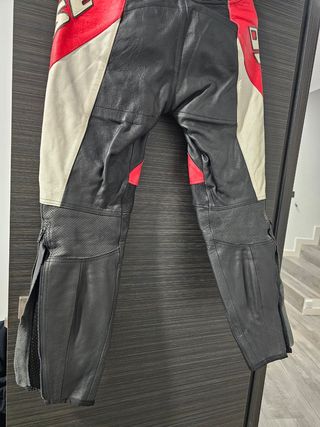 Mono cuero desmontable Dainese