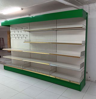 Estantería metálica 3,60 m. x 2,23 m. Urge venta