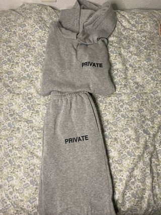 chandal gris 