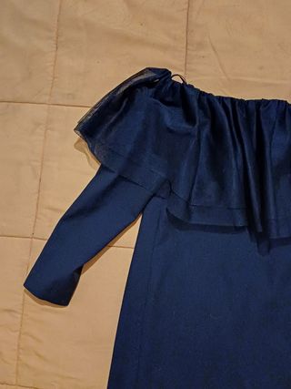 Vestido escote volantes organza/tul homb. al aire