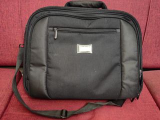 BORSA NOTEBOOK 19" LONSDALE COME NUOVA
