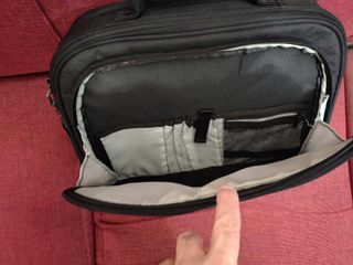 BORSA NOTEBOOK 19" LONSDALE COME NUOVA