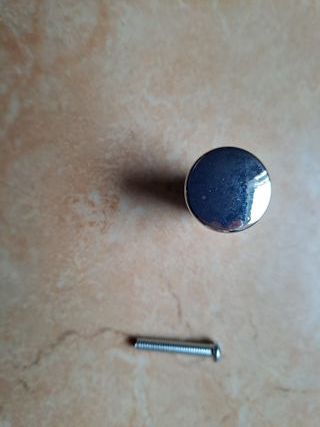 Kit 8 pomelli+viti x cassetti/antine di mobili nuo