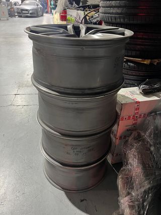llantas audi rs6 originales 21”