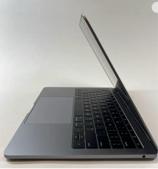 MacBook Pro 13,3