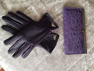 Pack guantes polipiel y cartera de mano