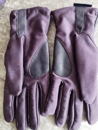 Pack guantes polipiel y cartera de mano