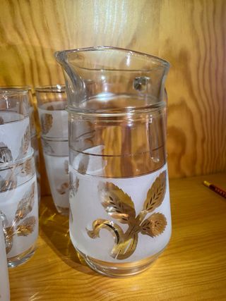 juego de vasos y jarra