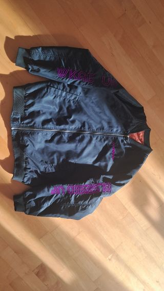 Chaqueta tipo bomber 